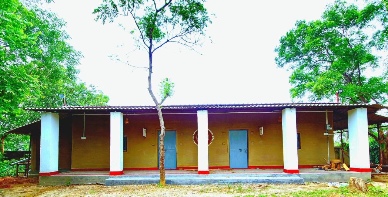 Hotel Abar Aranye Ghatshila Esterno foto